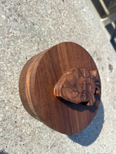 Load image into Gallery viewer, Round Lidded Box Large

