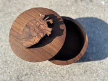 Load image into Gallery viewer, Round Lidded Box Large
